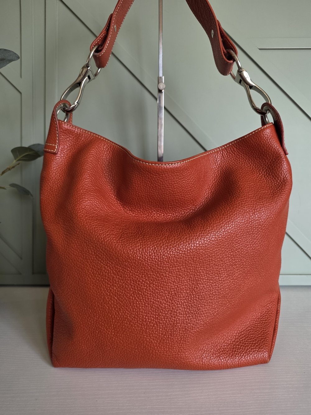 Vera Pelle Pebbled Leather Shoulder Hobo in Burnt Orange - Picture 2 of 13